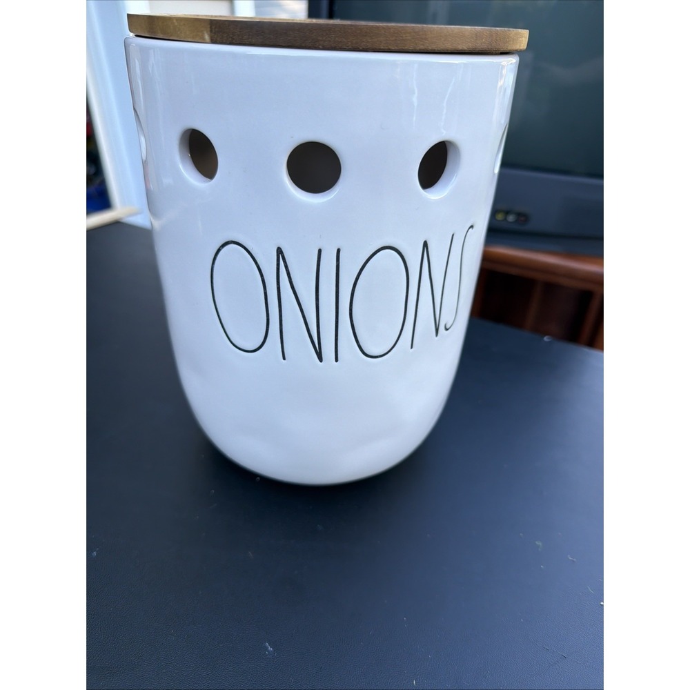 Rae Dunn Artisan Collection Onion Cellar With Wooden Lid Onions Ceramic Canister